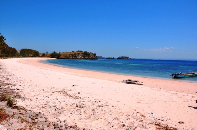 pink sand beach - Tangsi Beach