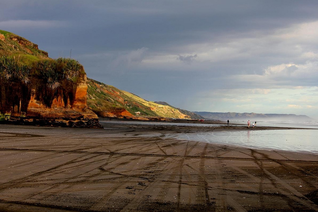 things to do in auckland - Karioitahi Beach