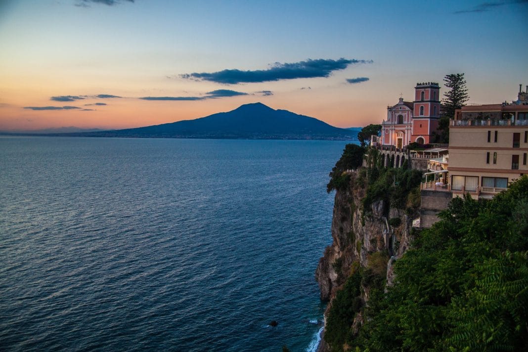 amalfi coast - See the Sea