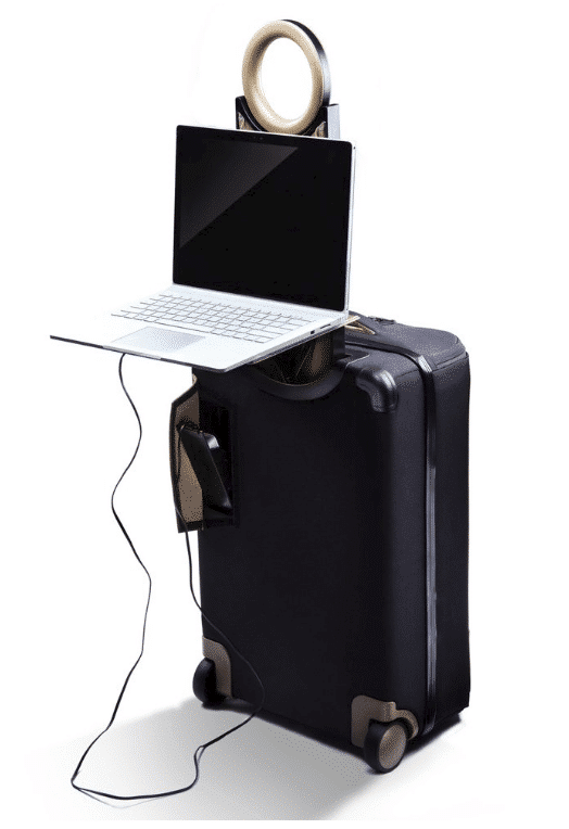 smart suitcase - Drop-Down Tray 