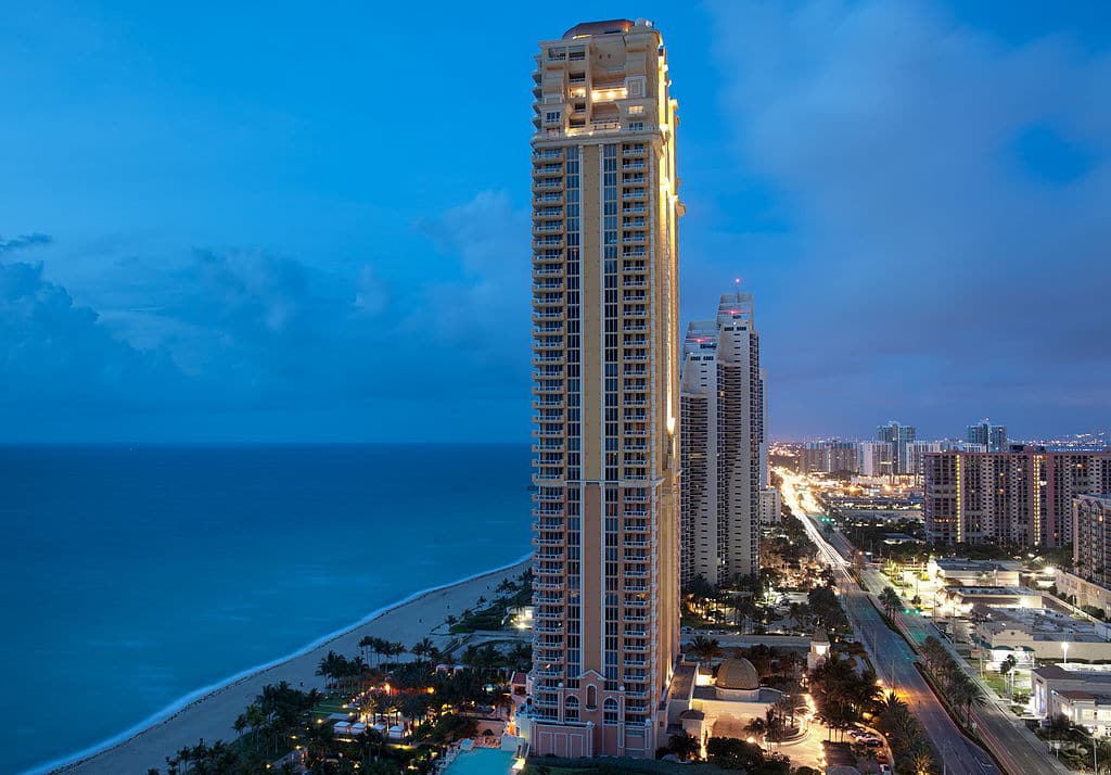 best hotels in miami - Acqualina Resort & Spa