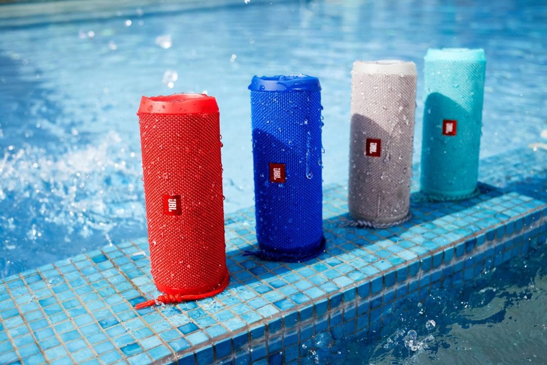 Jbl flip cheap 4 underwater