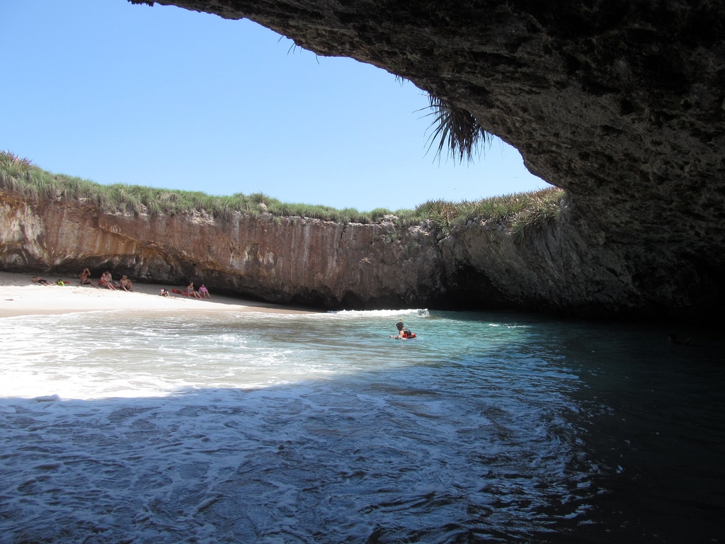 Playa del Amor, Marieta Islands