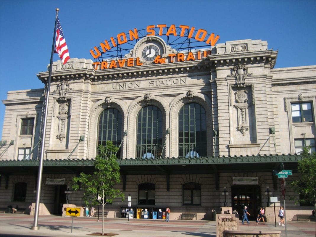 Swing By the Union Station