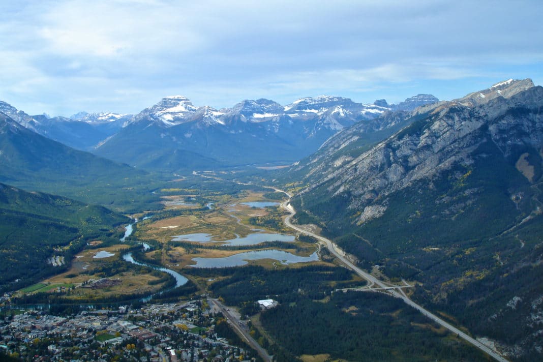 things to do in Banff - Helicopter Ride