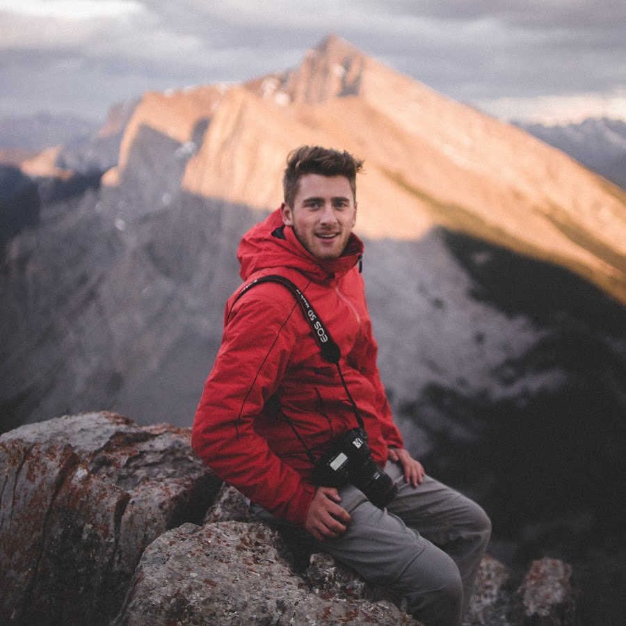 travel bloggers - Emmett Sparling