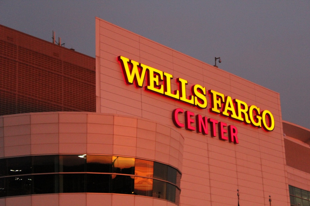 money safe - Wells Fargo Center