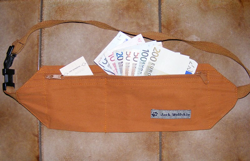 money safe - Use A Money Belt