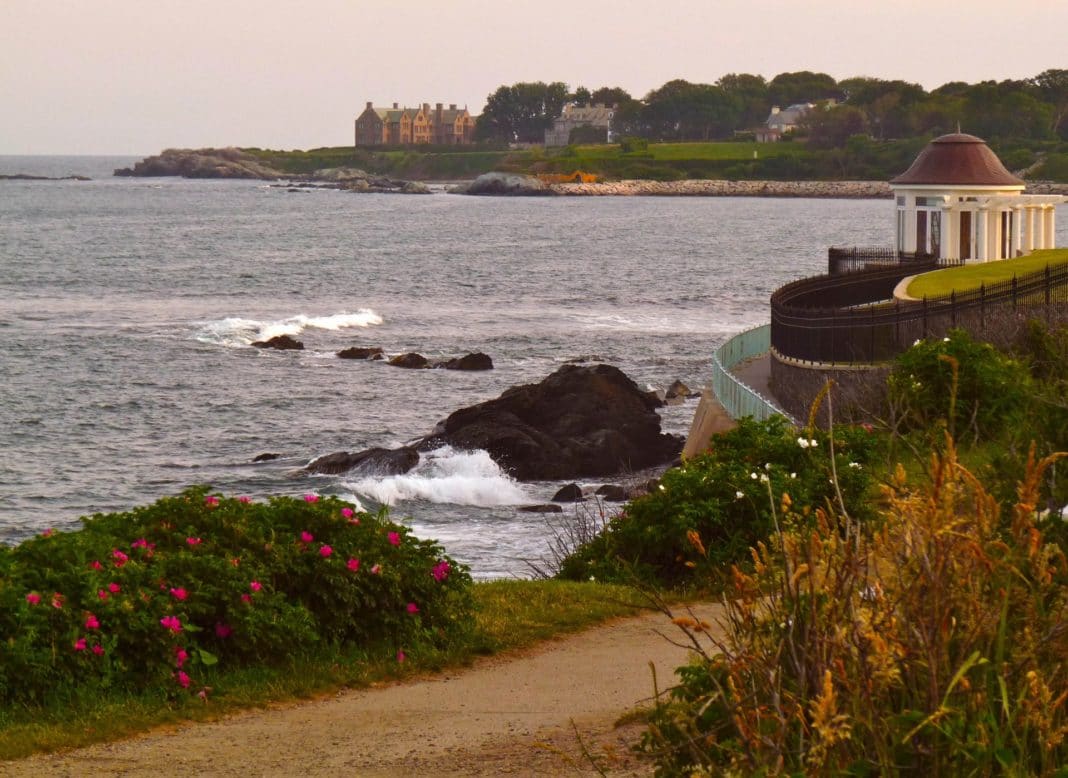 Stroll Along Cliff Walk