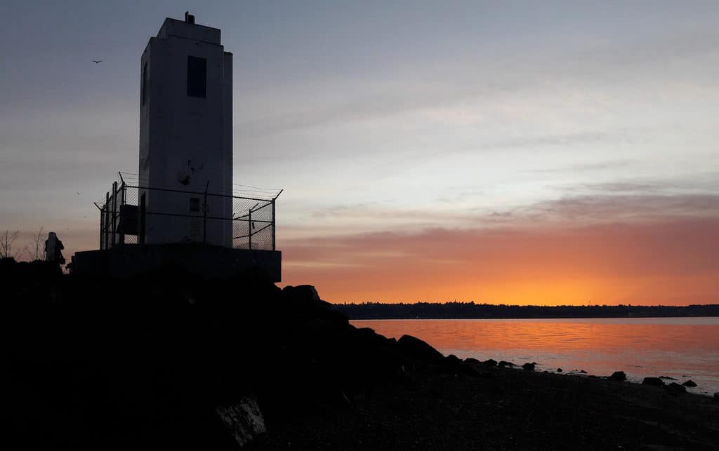 Brown's Point Lighthouse