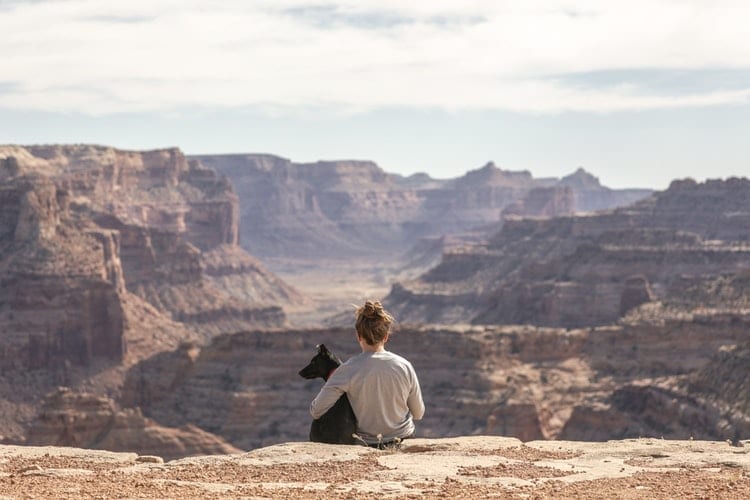 women hiking - plan