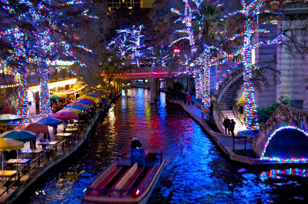 San Antonio attractions - River Walk Walkway