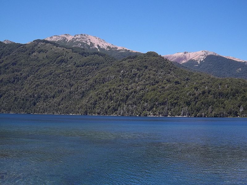 Argentina beaches - Lake Correntoso