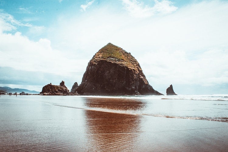 things to do in oregon - Cannon Beach