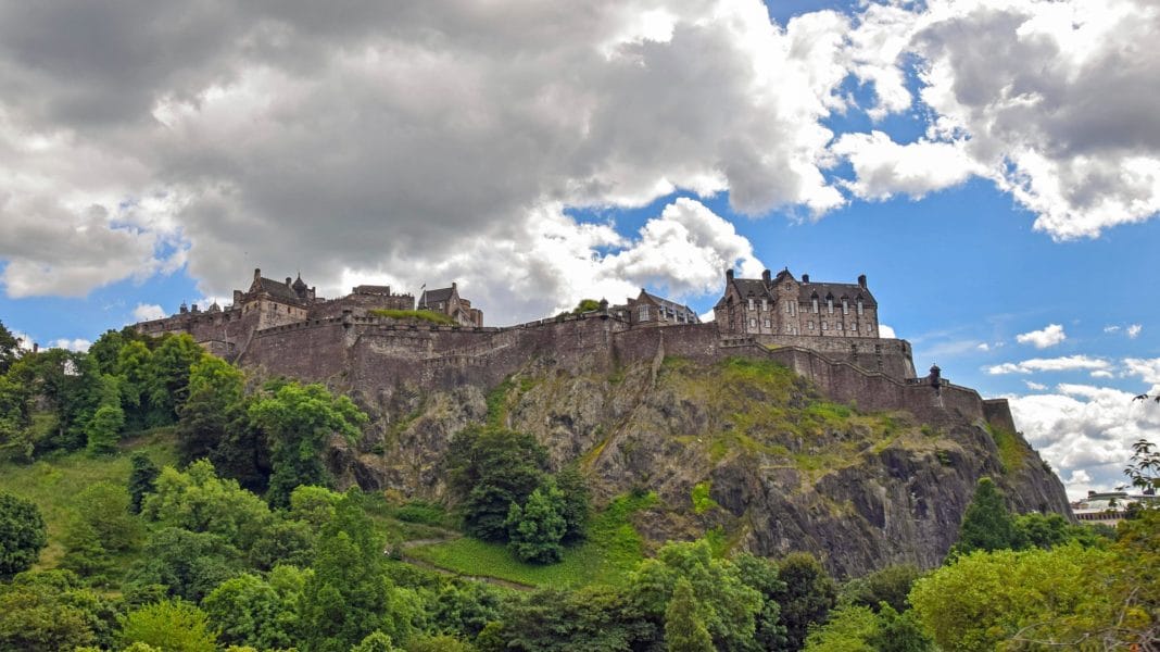 things to do in scotland - Edinburgh Castle