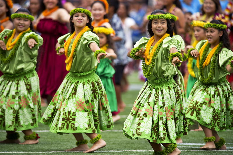 living in Hawaii - Hula Dancing