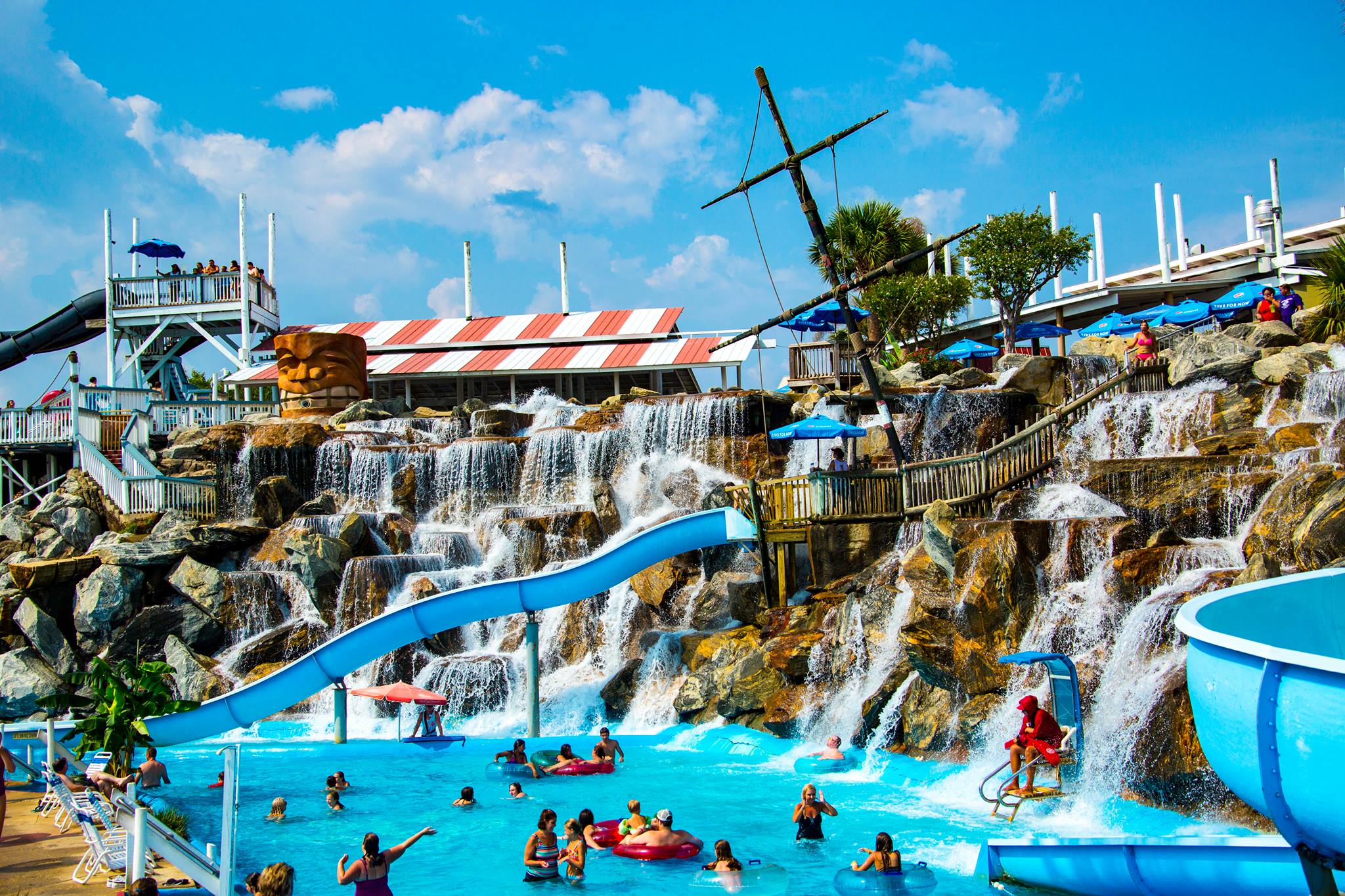 Лучшие аквапарки побережья. Аквапарк в США. Waterpark Florida. Ближайший аквапарк от Кахуна. Биг Кахуна риф.