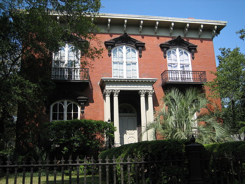 best things to do in savannah - Mercer Williams House