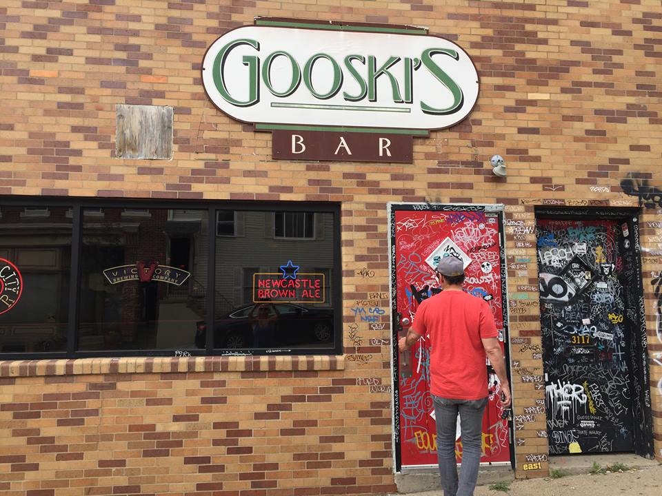 dive bar - Gooski's