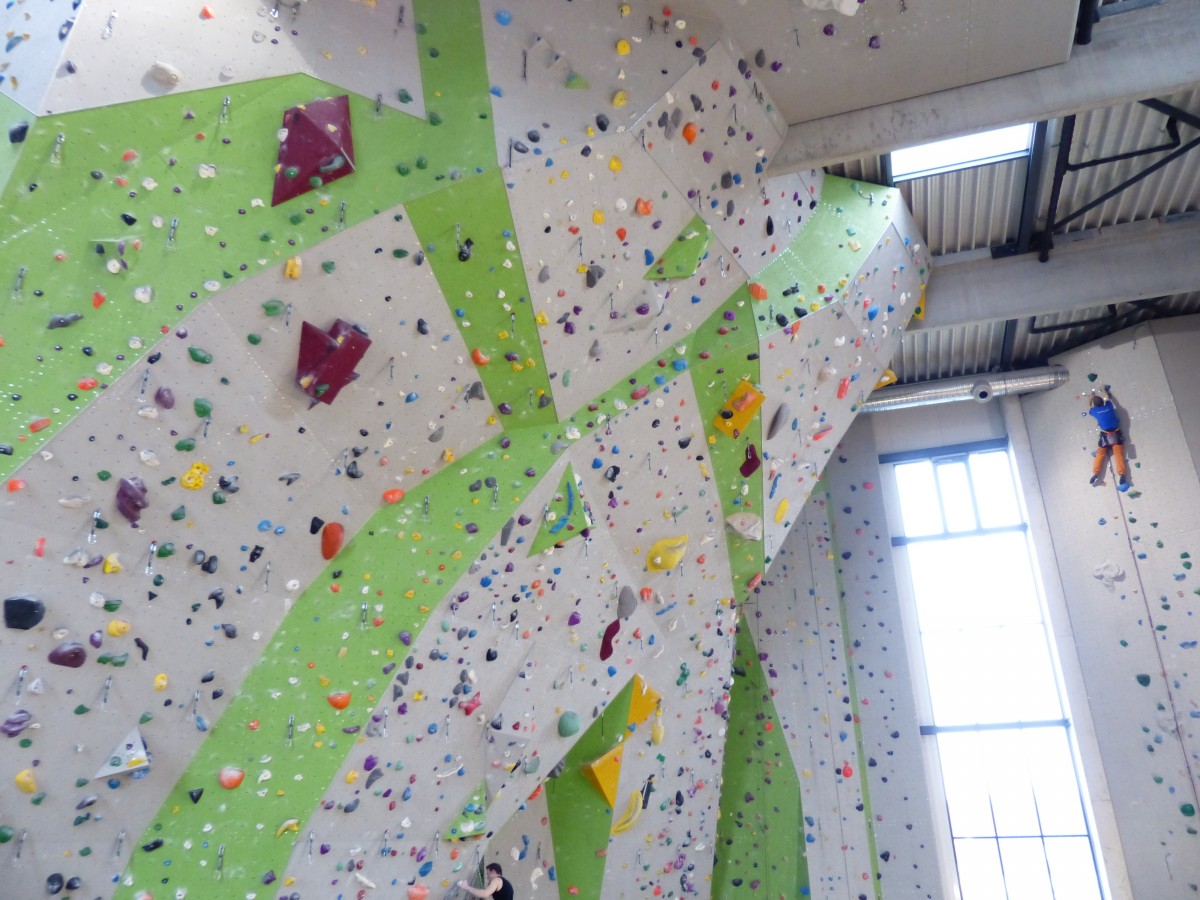 bouldering vs rock climbing - Grades