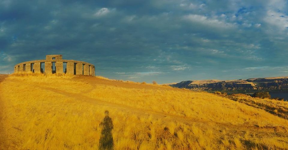 things to do in Washington state -  Maryhill Museum and Stonehenge