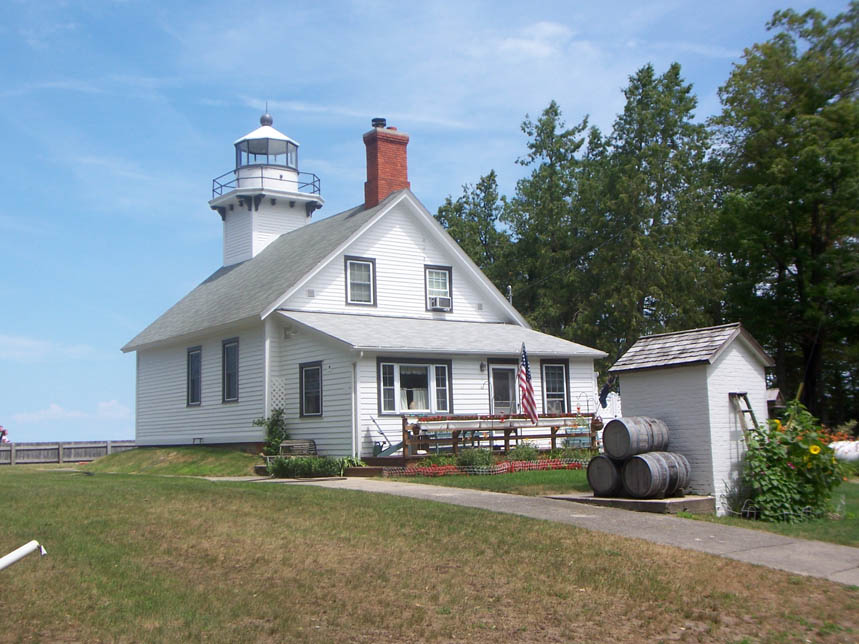 things to do in traverse city - Mission Point Lighthouse