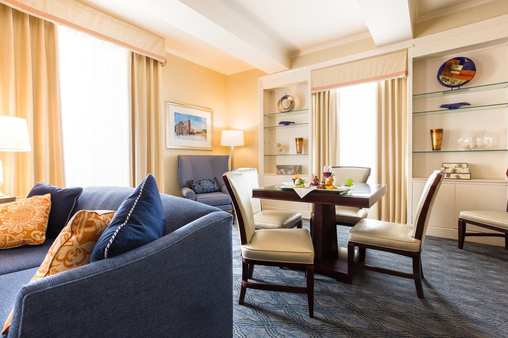 best hotels in Providence - Biltmore Curio