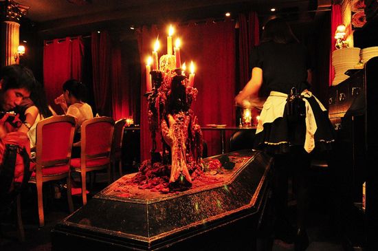 coolest coffee shops around the world - Vampire Cafe, Tokyo, Japan