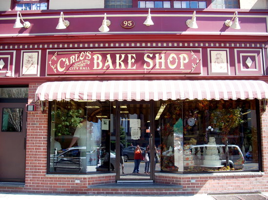 hoboken restaurants - Carlo’s Bakery