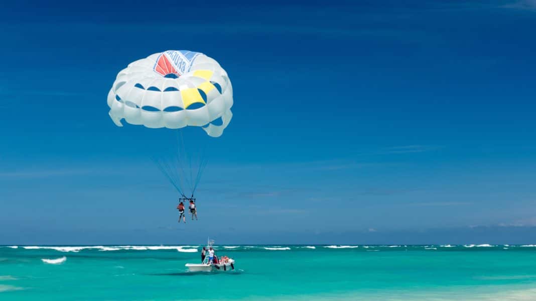 things to do in Destin - Go Parasailing