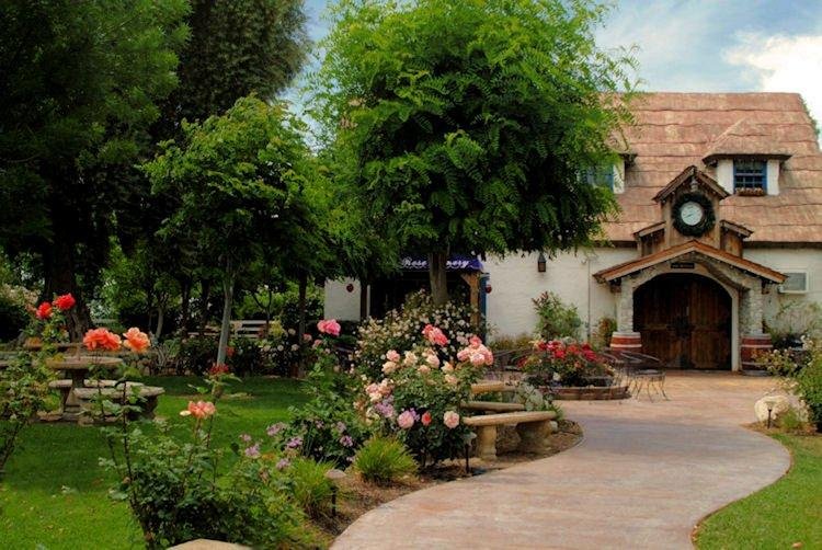 best wineries in Temecula - Briar Rose Winery