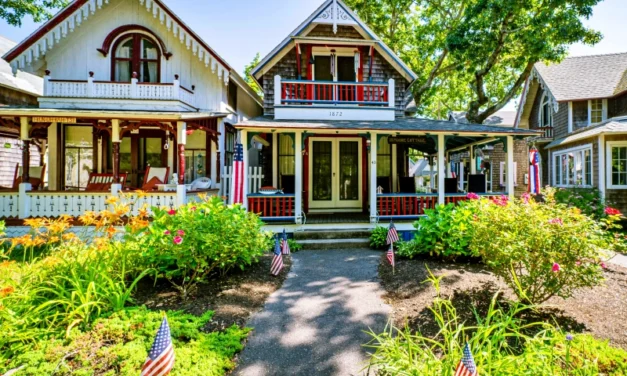 Martha’s Vineyard Day Trip – a Scenic Island Adventure